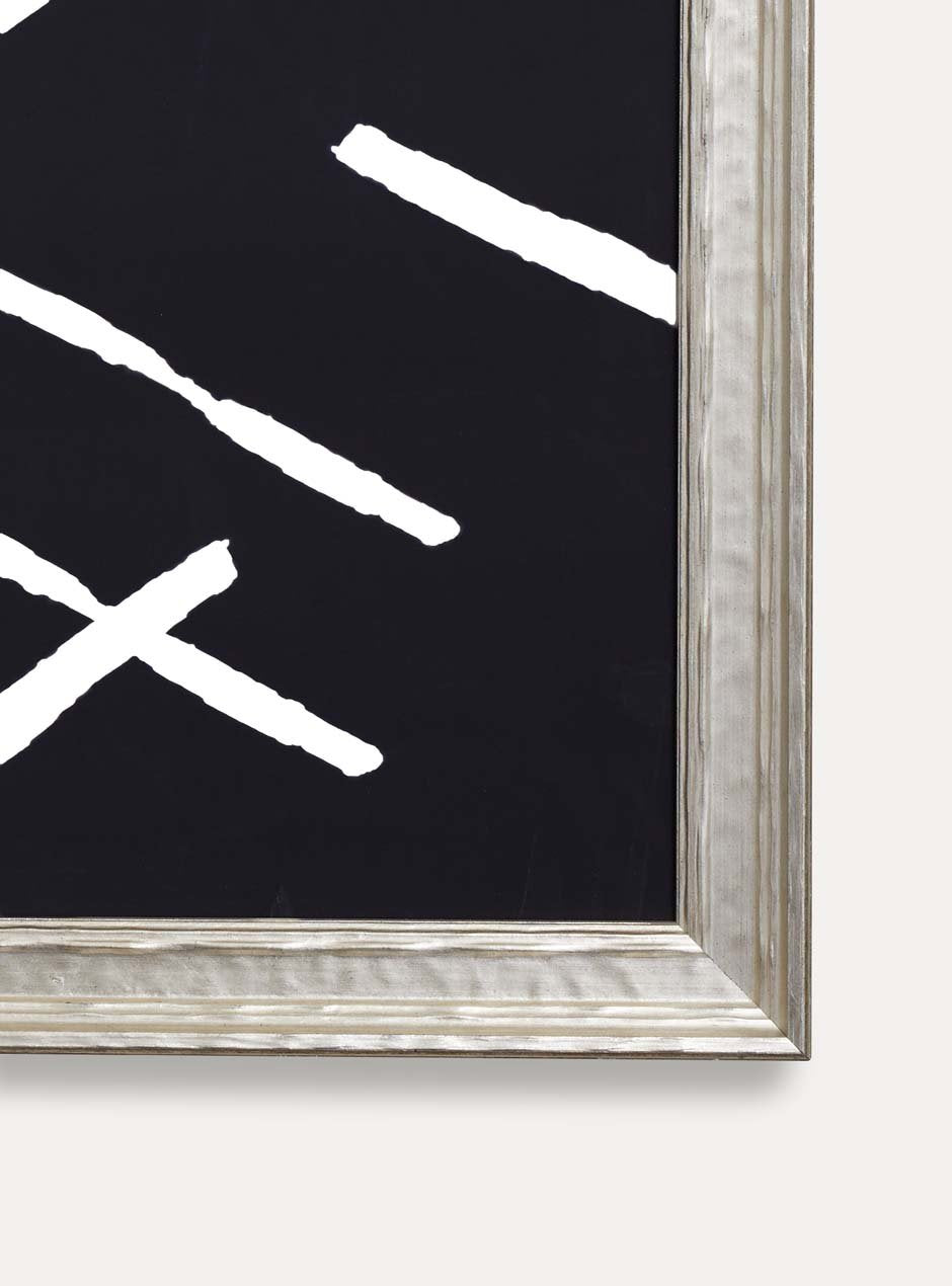 corner silver hammered frame